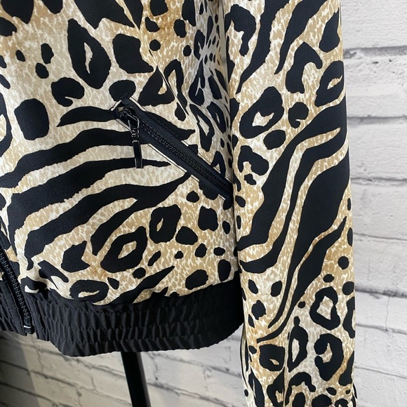 Chicos Animal Print Leopard Cheeth Bomber Jacket size Large Chicos size 2 - Picture 10 of 11